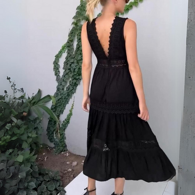 Sadie | V-ringad spetsklänning med camisole
